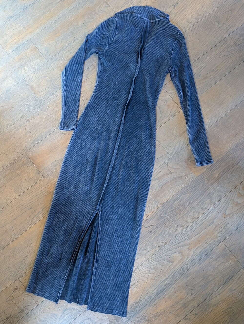 Lulus Slim Ribbed Long-Sleeve Midi Dress in Washed Navy - Picture 3 of 4